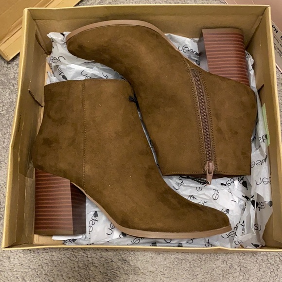 Malibu Shoes - Malibu boots in brown size 7